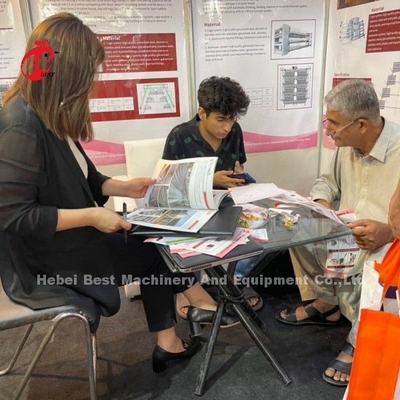 गर्म जस्ती Q235 स्टील चिकन बैटरी पिंजरे नाइजीरिया के लिए घाना कैमरून चिकन फार्म डोरिस
