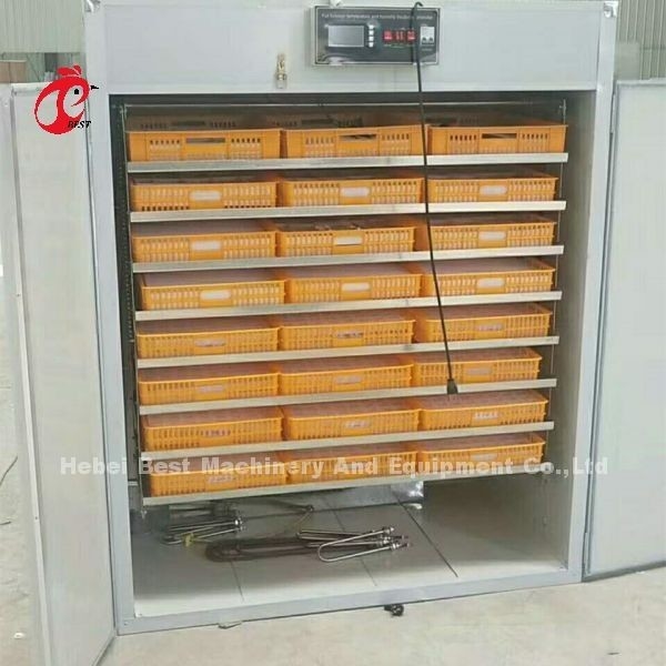 बिक्री के लिए 100W अंडे सेने वाला इनक्यूबेटर स्टील इन्सुलेशन बोर्ड चिकन अंडे इनक्यूबेटर